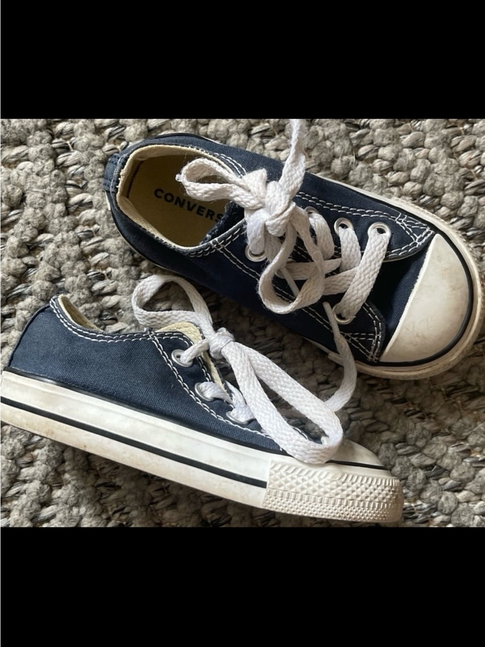 Converse toddler Low-Top Canvas Sneakers in Navy and White